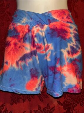 High-Waist Tie-Dye Lounge Shorts in Blue & Coral
